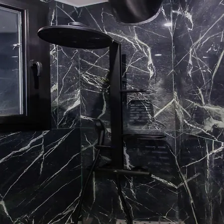 Charming - 1br- 2p- Ternes *