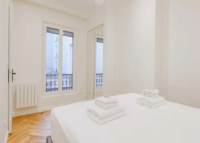 Lägenhet Charming - 1br- 2p- Ternes Paris