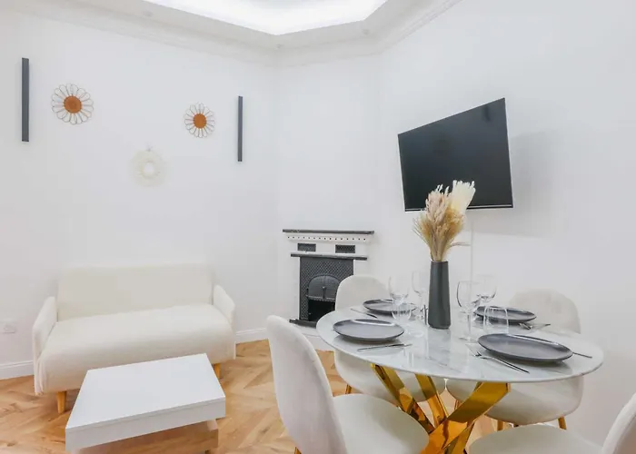 Charming - 1br- 2p- Ternes *