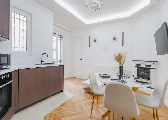 Charming - 1br- 2p- Ternes