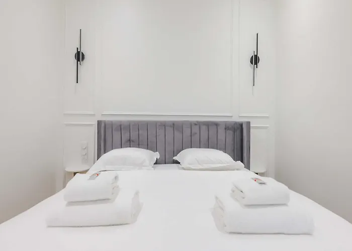 Charming - 1br- 2p- Ternes